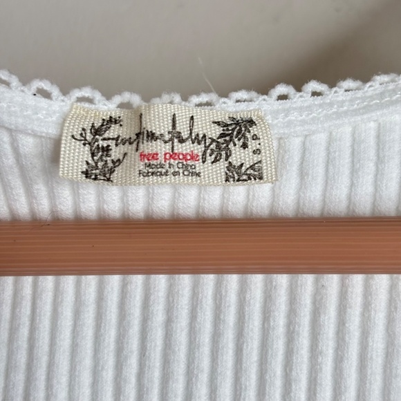 Free People Most Wanted Tank S White Ribbed Button Front 90s Cottage Minimalist - Picture 6 of 10